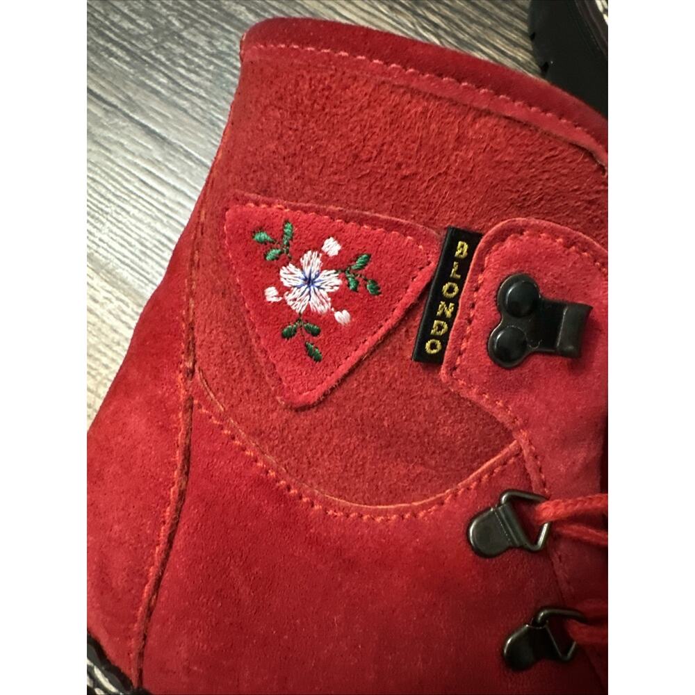 Red Suede Blondo Sherpa Lined Boots Size 7 Lace Up - Picture 2 of 6